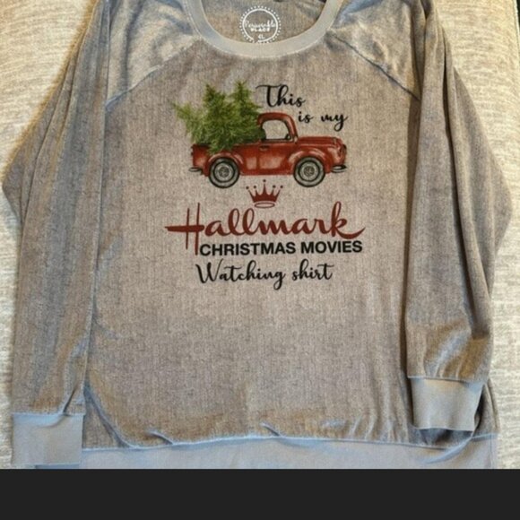 Hallmark movie cozy! Upcycled flannel/tee combo - Picture 8 of 8